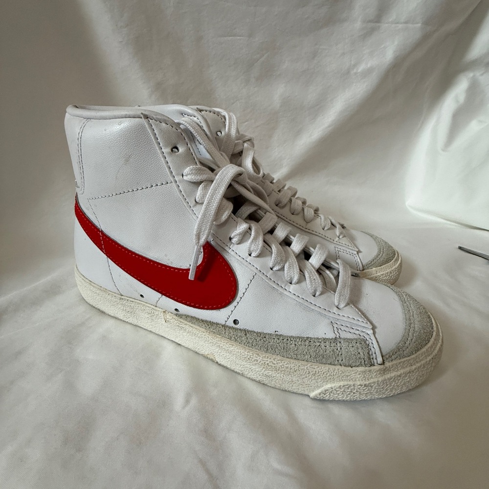 Nike Blazer Mid 77 Vintage White Habanero Red CZ1055-101 Womens 7.5 High Top
